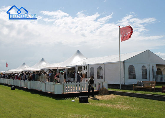 Tenda temporanea coperta per la festa di nozze
