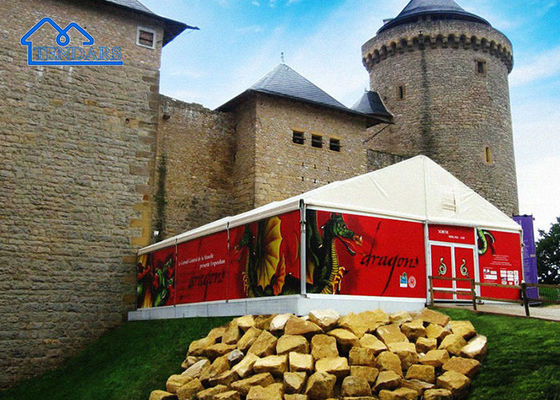 Tenda per eventi di lusso per matrimoni all'aria aperta, festa ecclesiastica, ecc.