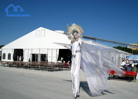 Evento matrimoniale in PVC all'aperto Festa di famiglia Marquette Rifugio impermeabile per eventi con lati