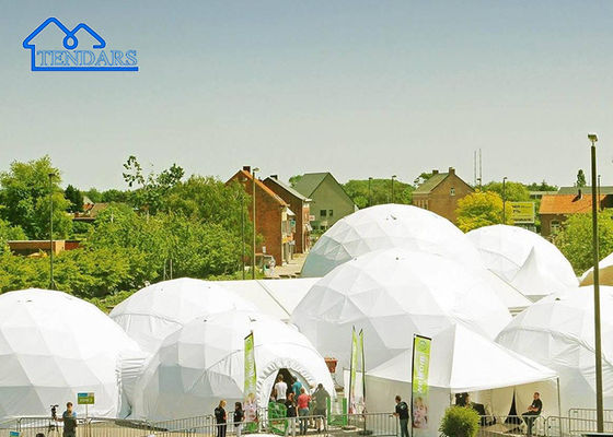 Tenda a cupola commerciale con copertura in PVC da 30 m di diametro, isolata in lega di alluminio per spazi per eventi