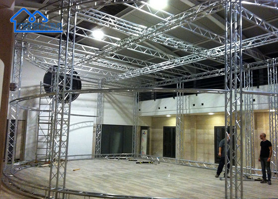 Cornice di palcoscenico di esposizione Spigot Struttura di traliccio di matrimonio Tenda di esposizione Struttura commerciale all'aperto