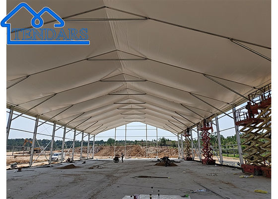 Tenda foranea per eventi sportivi con struttura in alluminio di grandi dimensioni personalizzata per eventi di basket, tennis e badminton