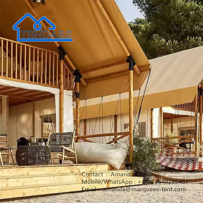 Tenda da safari di lusso con struttura in legno robusta per famiglie