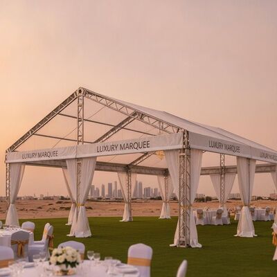 Tenda di festa in alluminio di lusso Tenda di festa in alluminio di lusso Tenda di copertura del tetto in PVC resistente agli UV per ricevimenti di nozze all'aperto in Kuwait